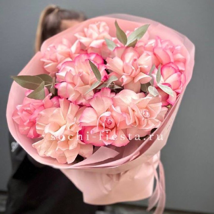 Нежно- розовые французские розы Венди в Северодвинске