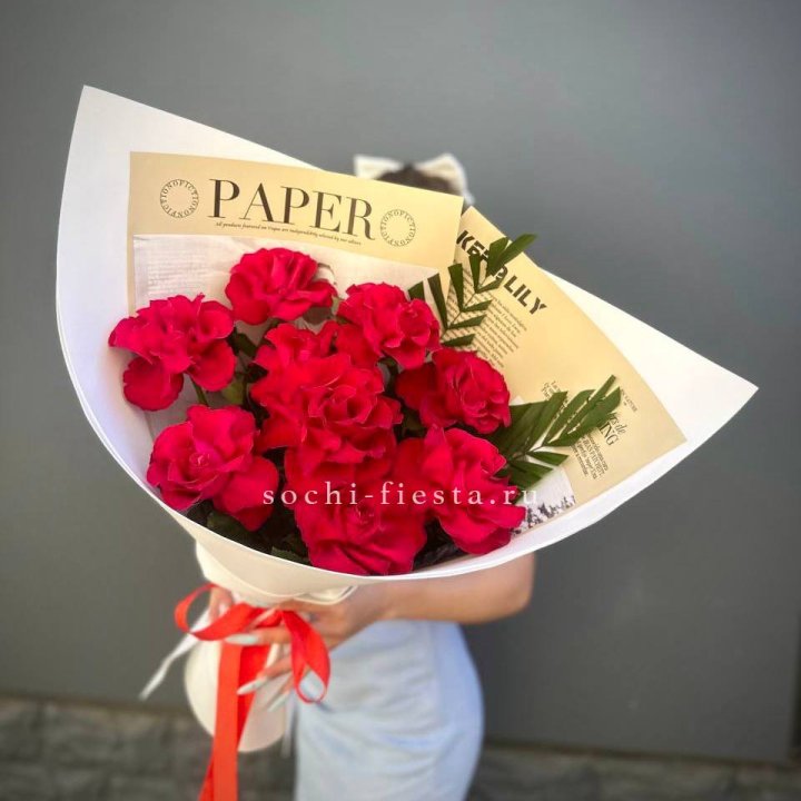 9 Красных французских роз Чико в Северодвинске