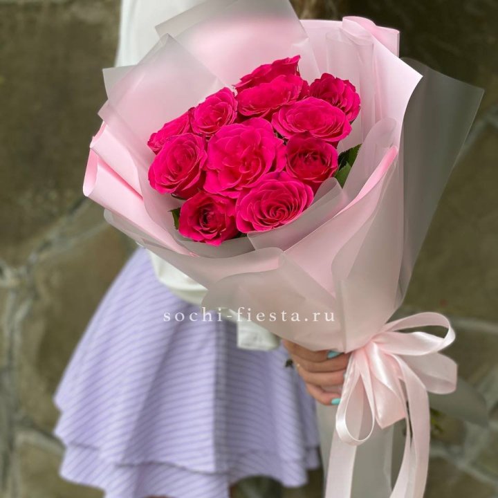 Букет алых роз в Северодвинске