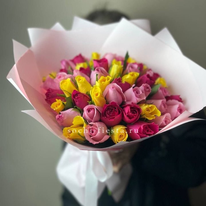Букет из 51 розы Микс (Кения) в Северодвинске