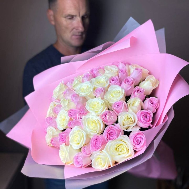 51 белых и розовых роз в Северодвинске
