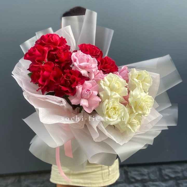 Микс из 17 роз в Северодвинске