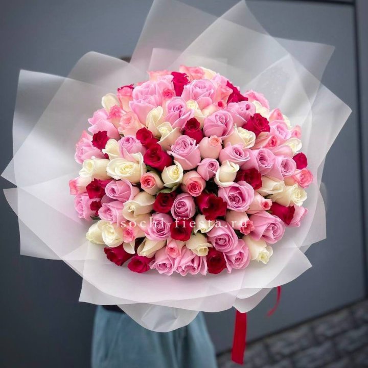 101 разноцветная роза "Карусель" в Северодвинске