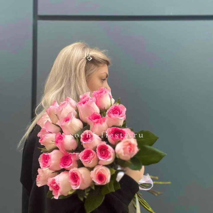  25 розовых роз в Северодвинске