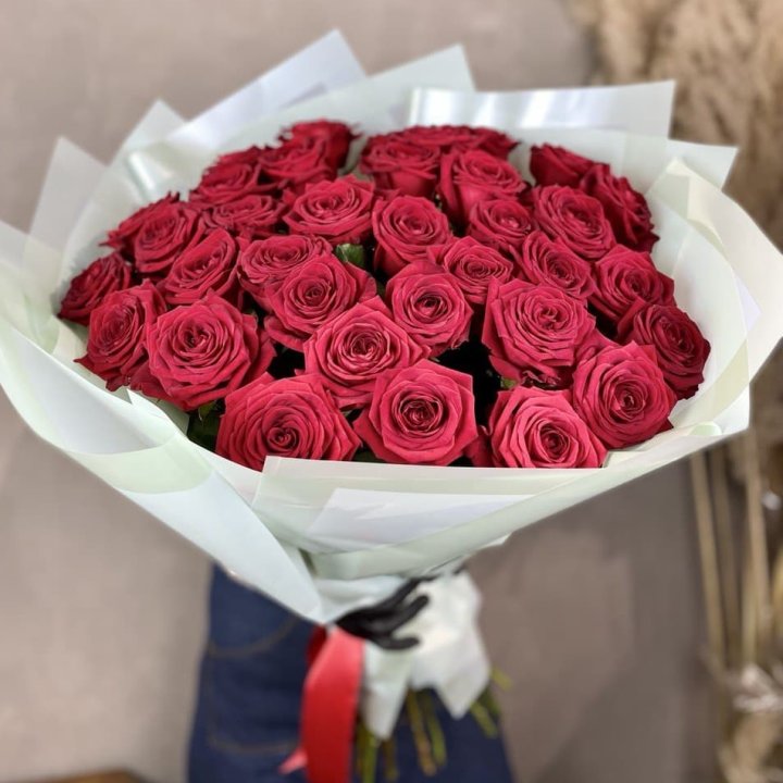 37 красных роз в Северодвинске