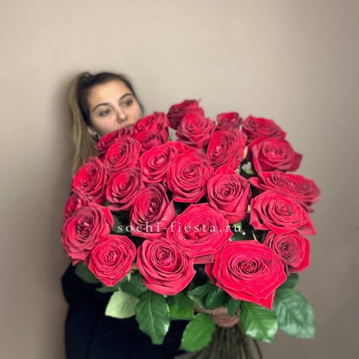 25 высоких роз в Северодвинске