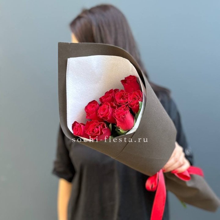 9 красных роз в фоамиране в Северодвинске