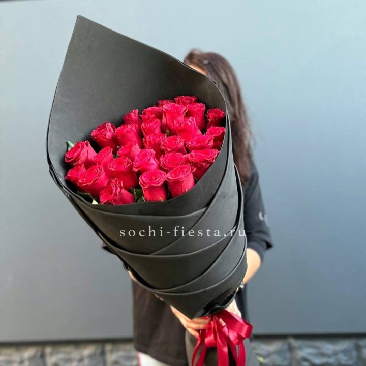 25 высоких красных роз в Северодвинске