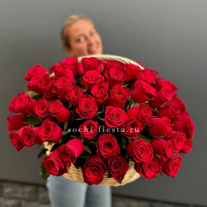 101 красная роза в корзине   в Северодвинске