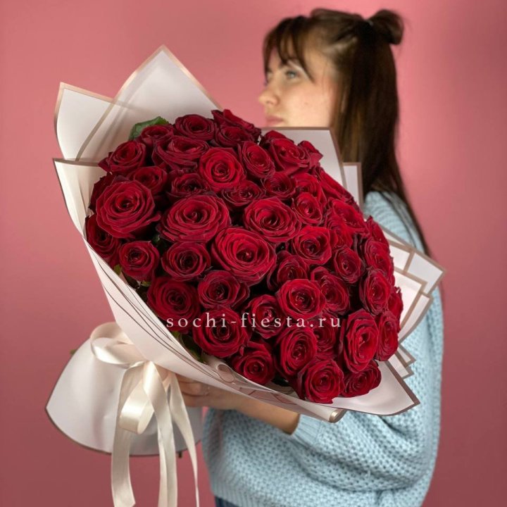51 красная роза "Лавели" в Северодвинске