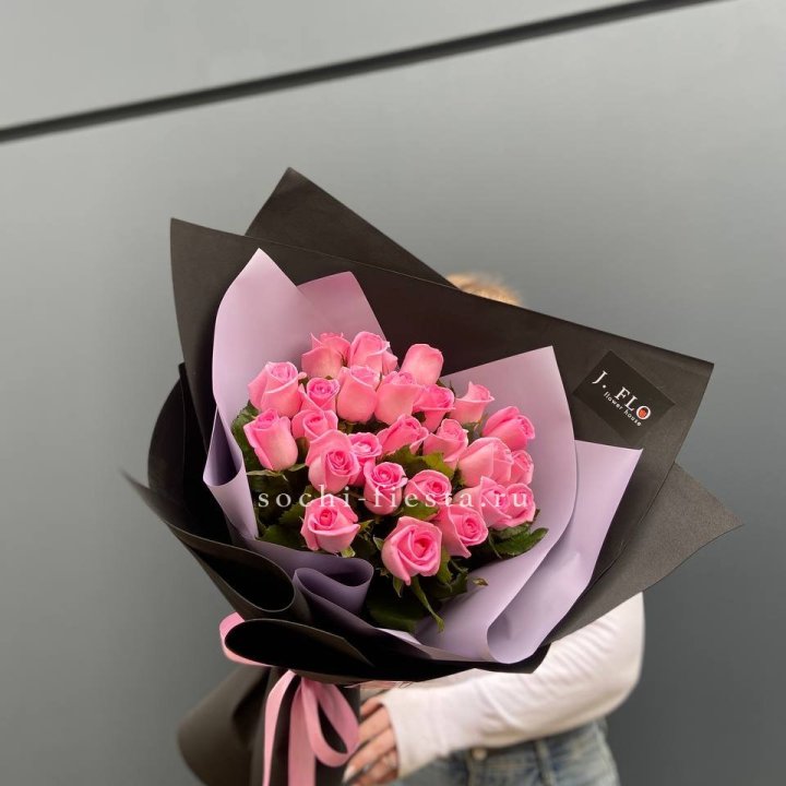 19 розовых роз  в Северодвинске