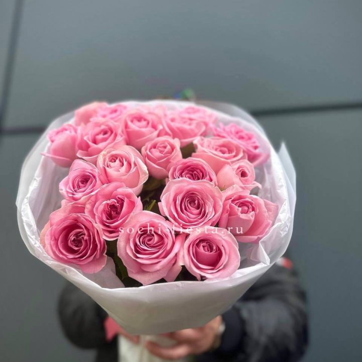 21 Розовая роза в белом в Северодвинске