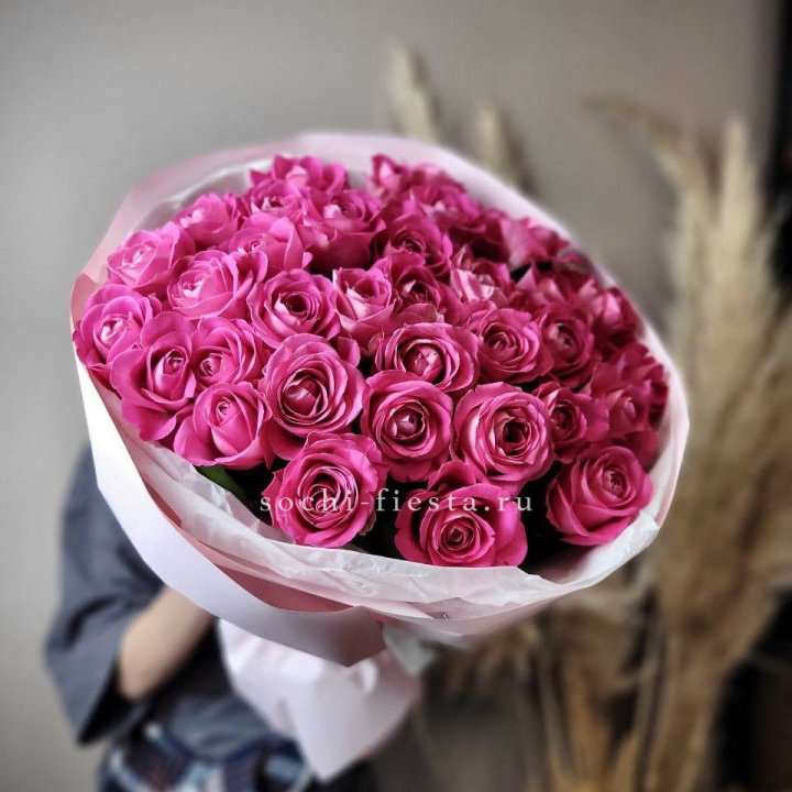 35 розовых роз  в Северодвинске