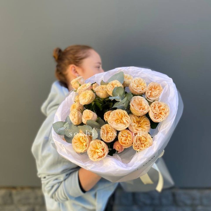 7 пионовидных роз в Северодвинске