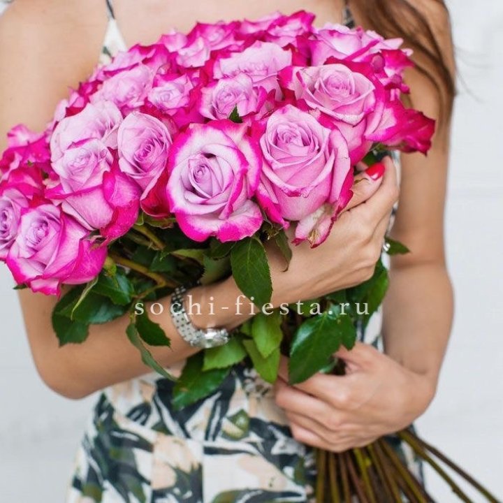 Букет высоких роз Ди перпел в Северодвинске