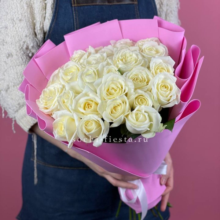 25 белых роз в Северодвинске