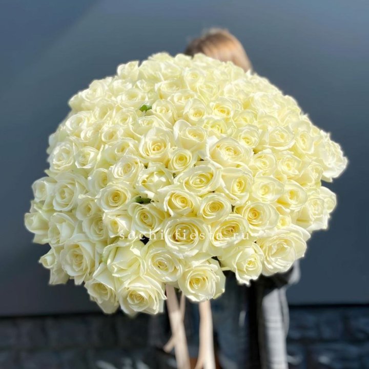 Букет  из 101 белой розы  в Северодвинске