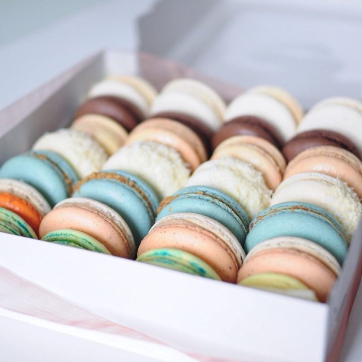 Коробка макаронс 25 шт. в Северодвинске