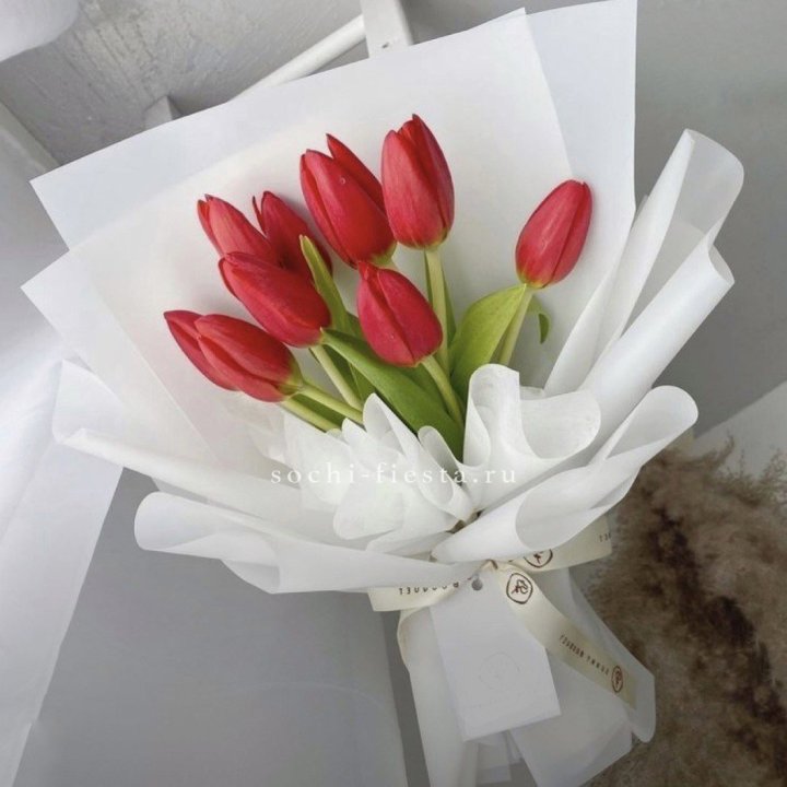 Букет красных тюльпанов в Северодвинске