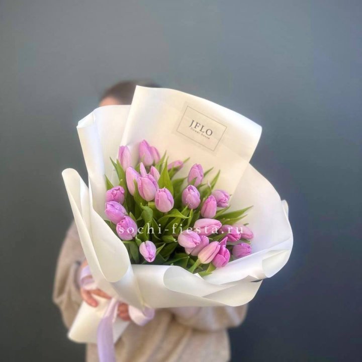 25 сиреневых тюльпанов в Северодвинске