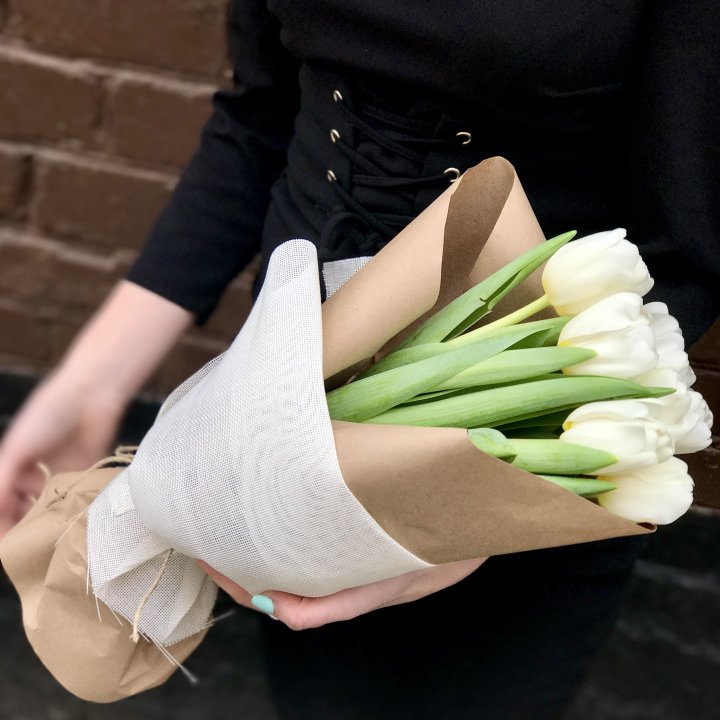 Букет белых тюльпанов в Северодвинске