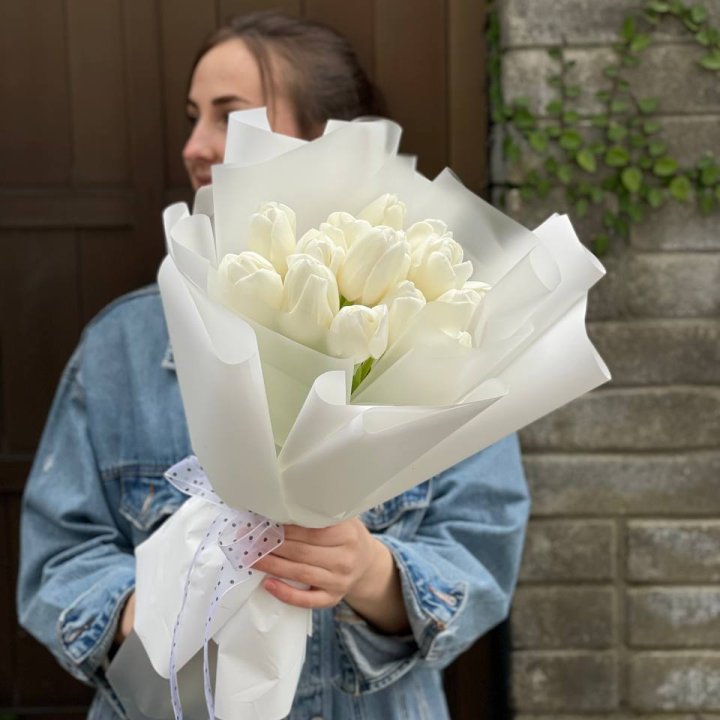 Букет белоснежных тюльпанов в Северодвинске