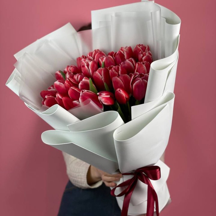 Букет красных тюльпанов в Северодвинске